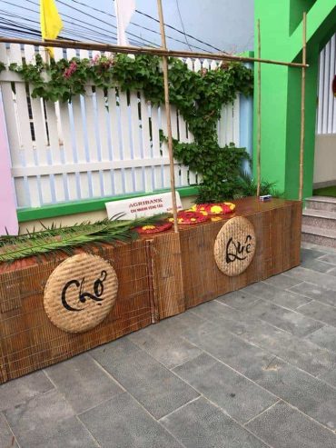 Tết đang vào nhà….