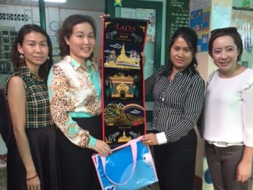 Giao lưu cùng nhóm “Cha mẹ có con Tự Kỷ” Nước CHDCND Lào